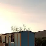 Pensionat Dingle Way Glamping 3*